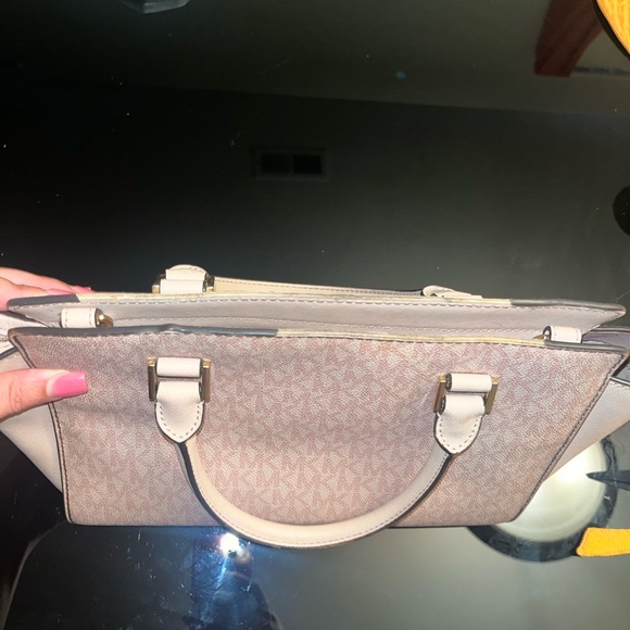 Michael Kors Hand bag Pink - Picture 8 of 9